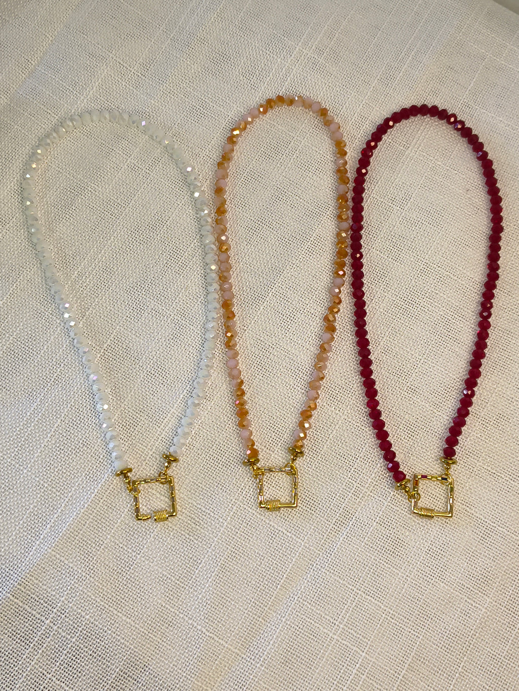 Collar Cristal Rojo & Mosquetón Dorado